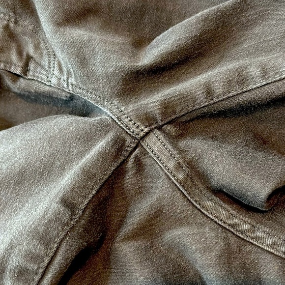 Good American Good Legs Skinny Jeans Women’s Size 8 in Black - Picture 11 of 12